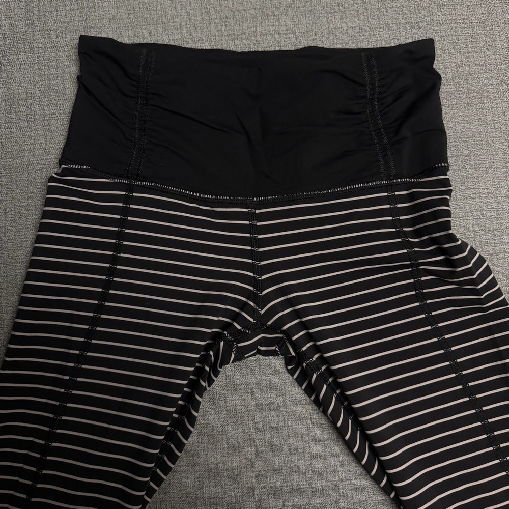 Lululemon Runday Crop Leggings - Picture 7 of 14